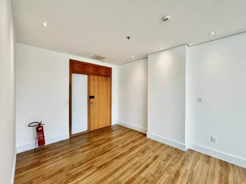 VENDE-SE CONJUNTO COMERCIAL 95M2 - BROOKLIN Avenida das Nações Unidas São Paulo - 
