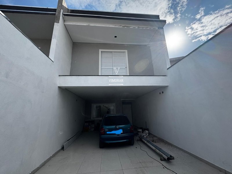 Sobrado 3 suítes + 4 vagas de garagem - Guarulhos - 