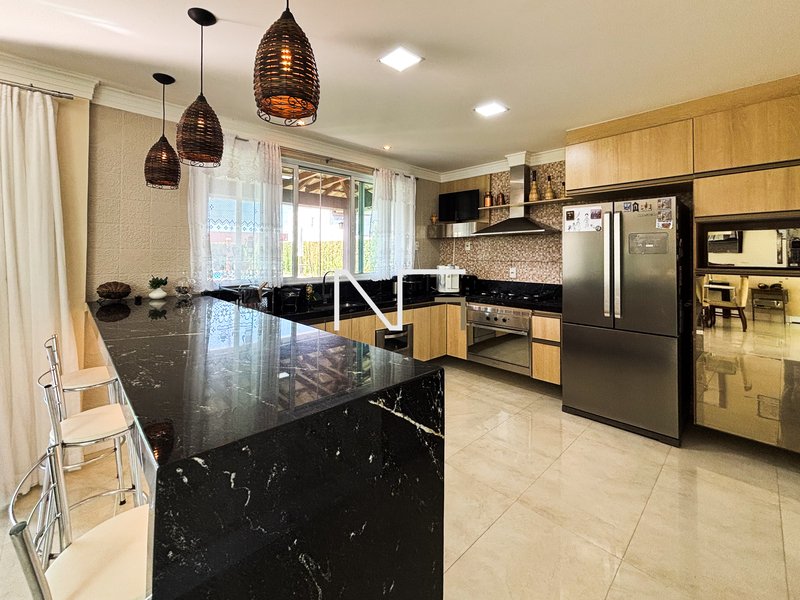 Casa Aconchegante com 4 Quartos e Lazer Perfeito para a Família! Rodovia do Sol Vila Velha - 