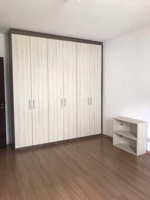 Sobrado bem Localizado a Venda Rua Paúva São Paulo - 
