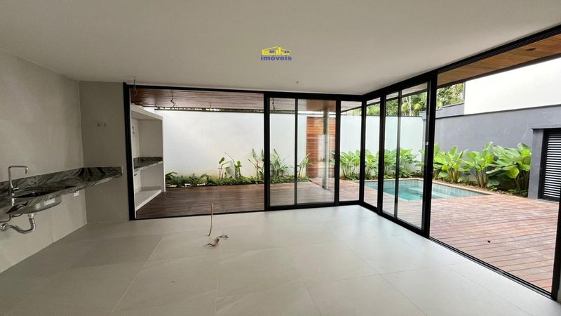 Lançamento Exclusivo - Praia da Barra do Sahy - Condomínio Alto Padrão no Litoral Norte Avenida Adelino Tavares São Sebastião - 
