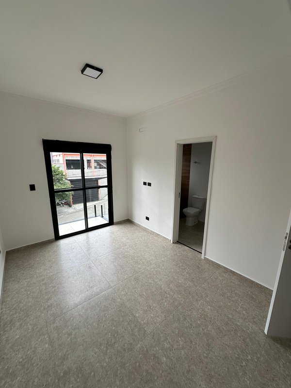 SOBRADO NO JARDIM EUROPA - Caieiras - 