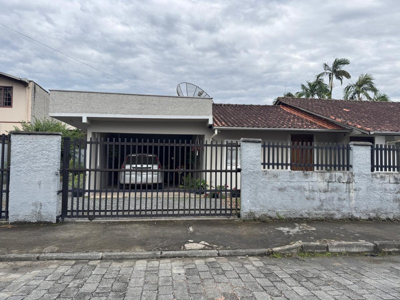 Casa em Rio dos Cedros - RIO DOS CEDROS - 