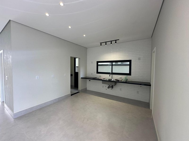 Sobrado de Alto Padrão com Piscina no Condomínio Mosaico Essence – 191m² - Mogi das Cruzes - 