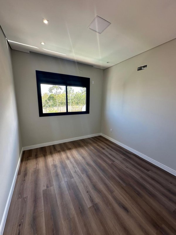 Sobrado de Alto Padrão com Piscina no Condomínio Mosaico Essence – 191m² - Mogi das Cruzes - 
