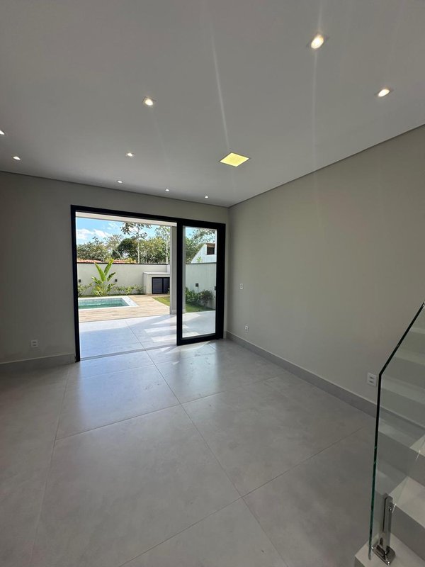 Sobrado de Alto Padrão com Piscina no Condomínio Mosaico Essence – 191m² - Mogi das Cruzes - 