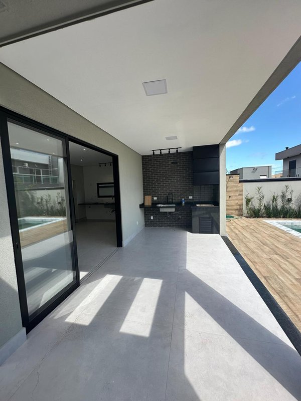 Sobrado de Alto Padrão com Piscina no Condomínio Mosaico Essence – 191m² - Mogi das Cruzes - 