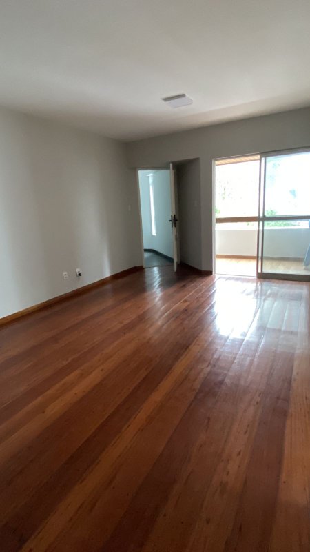 APARTAMENTO NASCENTE  TOTAL 3 QUARTOS SUÍTE VARANDA GARAGEM À VENDA NA GRAÇA! Rua Barão de Loreto Salvador - 
