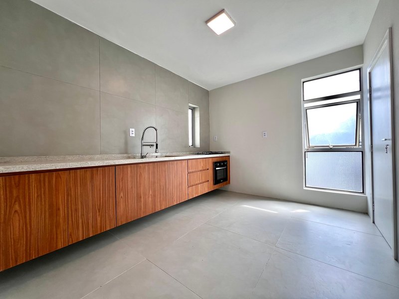 APARTAMENTO VISTA MAR 3 QUARTOS SUÍTE GARAGEM À VENDA EM ONDINA! Rua Ranulfo Oliveira Salvador - 