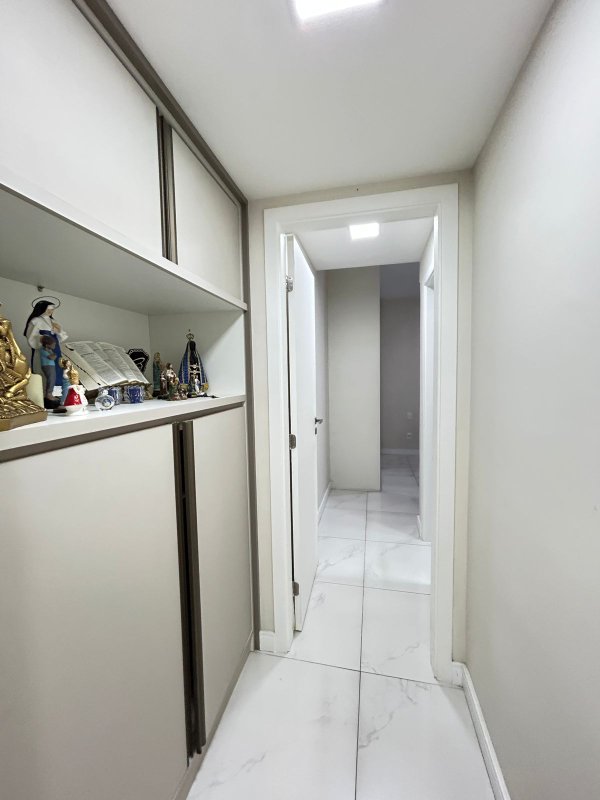 APARTAMENTO NASCENTE 3 SUÍTES, LAVABO, CLIMATIZADO 3 GARAGENS À VENDA NA BARRA! Rua José Pancetti Salvador - 