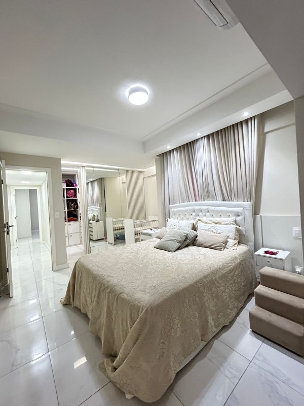 APARTAMENTO NASCENTE 3 SUÍTES, LAVABO, CLIMATIZADO 3 GARAGENS À VENDA NA BARRA! Rua José Pancetti Salvador - 