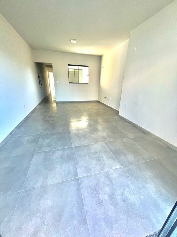 CASA COM 1 SUÍTE MAIS 1 DORMITÓRIO NA LIMEIRA - Brusque - 