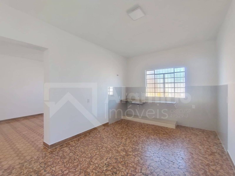 VILA CAMARGO - 2 RESIDÊNCIAS - 1 TÉRREA E 1 NO PRIMEIRO ANDAR - Bauru - 