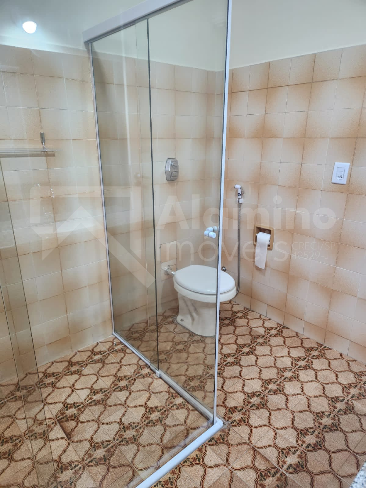 VILA CAMARGO - 2 RESID&Ecirc;NCIAS - 1 T&Eacute;RREA E 1 NO PRIMEIRO ANDAR  Bauru - 