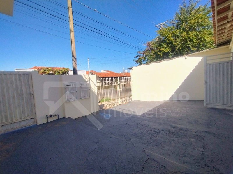 VILA CAMARGO - 2 RESIDÊNCIAS - 1 TÉRREA E 1 NO PRIMEIRO ANDAR - Bauru - 