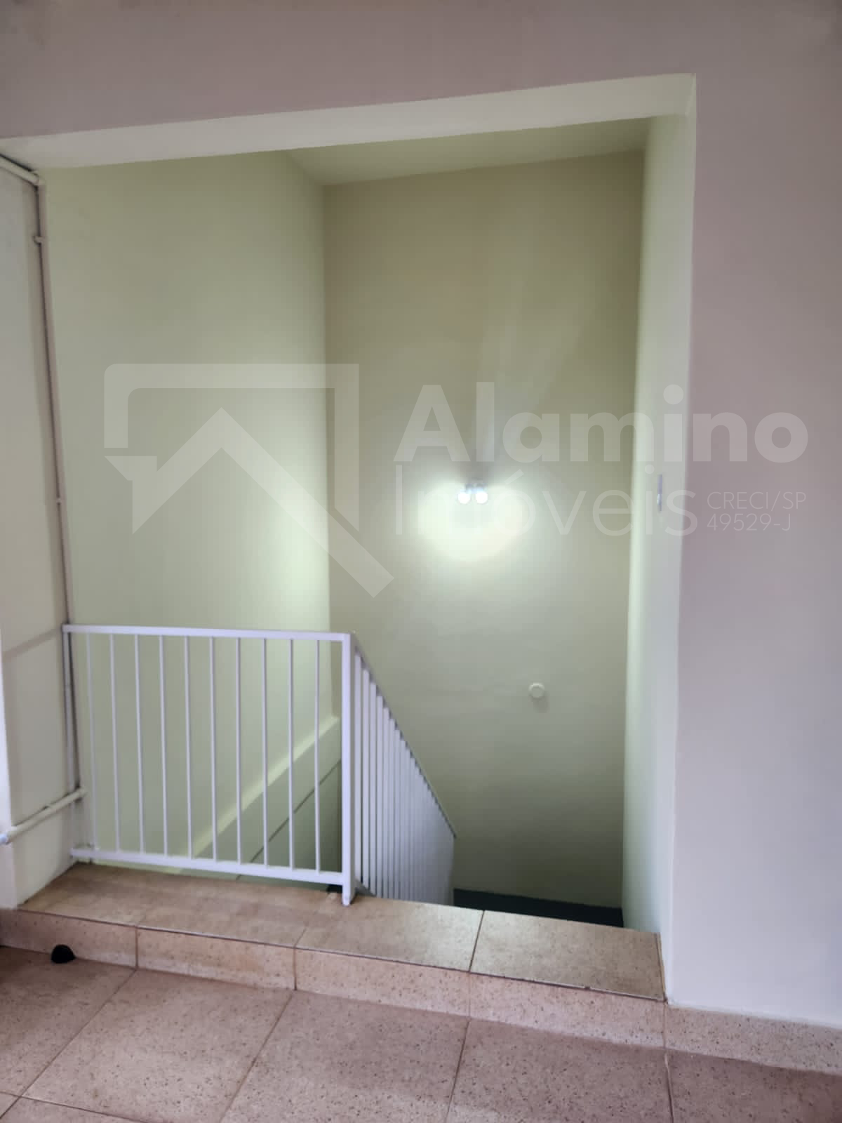 VILA CAMARGO - 2 RESID&Ecirc;NCIAS - 1 T&Eacute;RREA E 1 NO PRIMEIRO ANDAR  Bauru - 