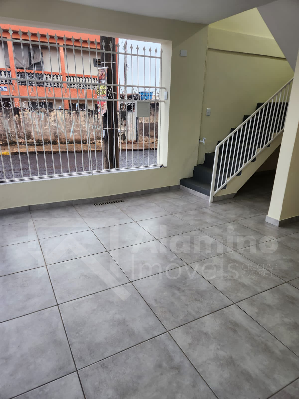 VILA CAMARGO - 2 RESID&Ecirc;NCIAS - 1 T&Eacute;RREA E 1 NO PRIMEIRO ANDAR  Bauru - 