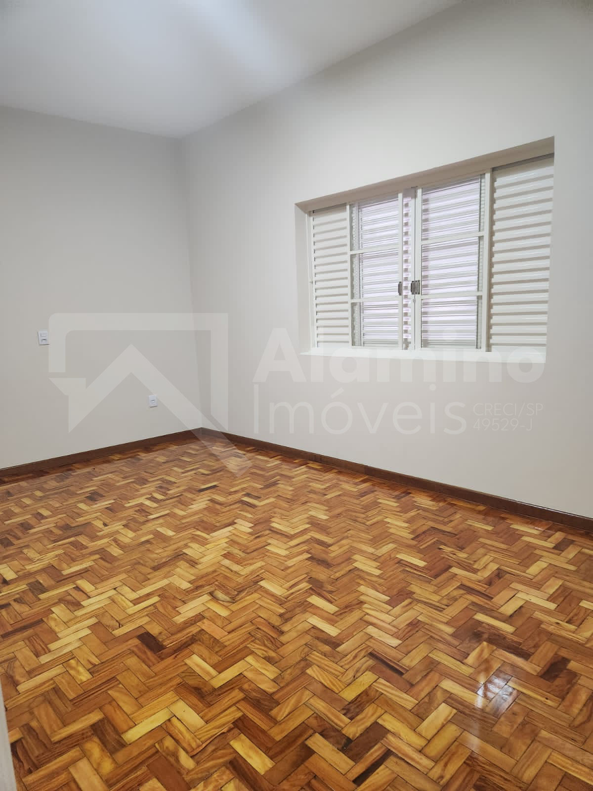 VILA CAMARGO - 2 RESID&Ecirc;NCIAS - 1 T&Eacute;RREA E 1 NO PRIMEIRO ANDAR  Bauru - 