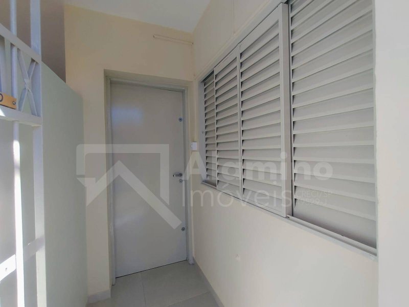 VILA CAMARGO - 2 RESIDÊNCIAS - 1 TÉRREA E 1 NO PRIMEIRO ANDAR - Bauru - 
