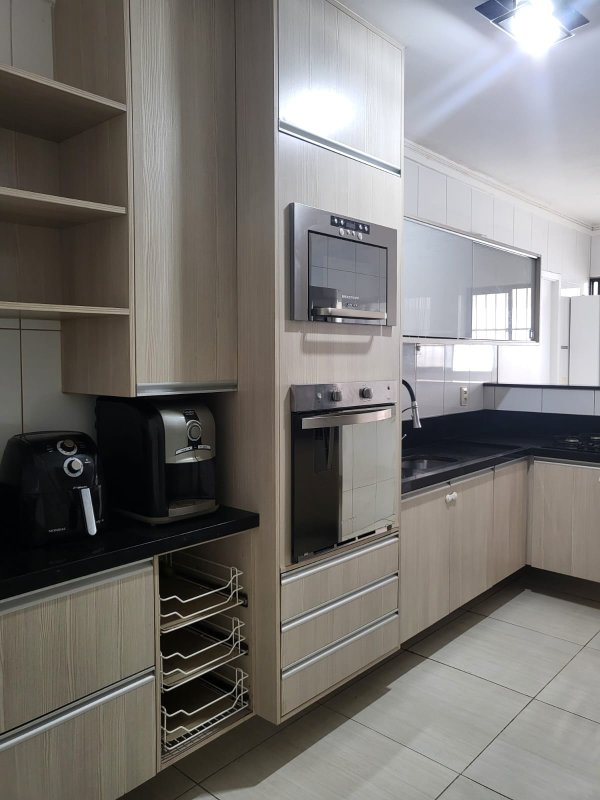3 quartos (2 suítes). 127m². Varanda integrada. 2 vagas de garagem. Nascente Avenida Fernando Simões Barbosa Recife - 