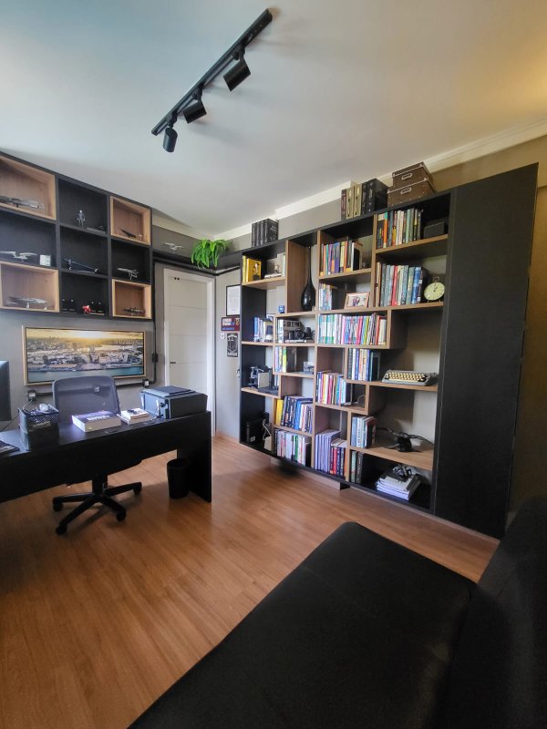 3 quartos (2 suítes). 127m². Varanda integrada. 2 vagas de garagem. Nascente Avenida Fernando Simões Barbosa Recife - 