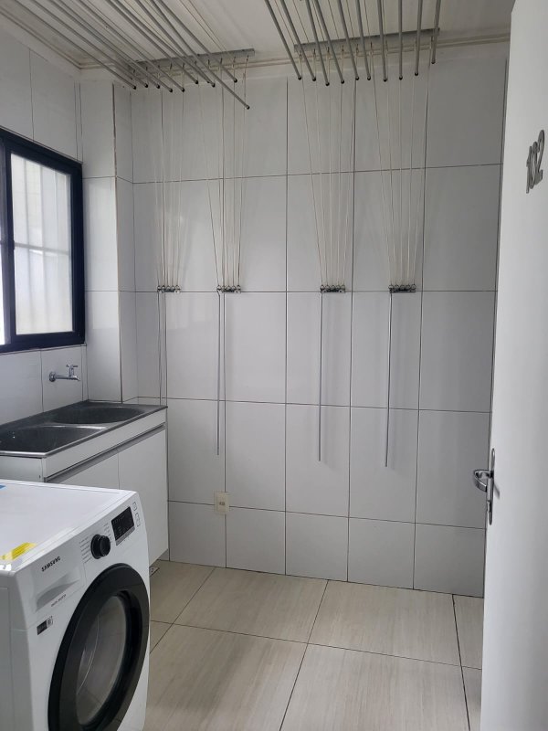 3 quartos (2 suítes). 127m². Varanda integrada. 2 vagas de garagem. Nascente Avenida Fernando Simões Barbosa Recife - 