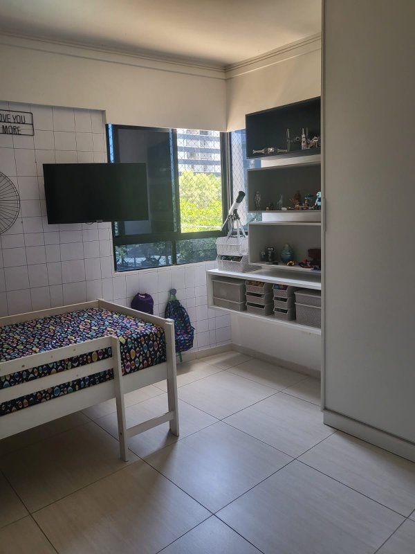 3 quartos (2 suítes). 127m². Varanda integrada. 2 vagas de garagem. Nascente Avenida Fernando Simões Barbosa Recife - 