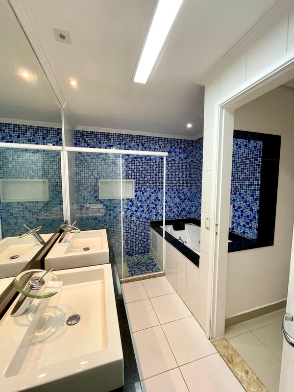 Excelente cobertura duplex com 03 dormitórios para venda - Ponta da Praia - Santos - SP Rua Dona Amélia Leuchtenberg Santos - 