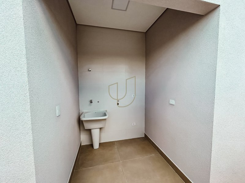Casa Térrea com 3 Dormitórios no Reserva Rudá Avenida Robson Custódio Machado São José dos Campos - 