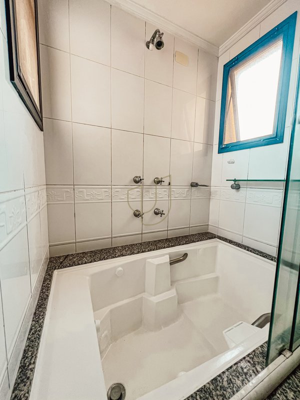 Apartamento com 3 Dormitórios no Condomínio Esplanada Park Rua Laurent Martins São José dos Campos - 