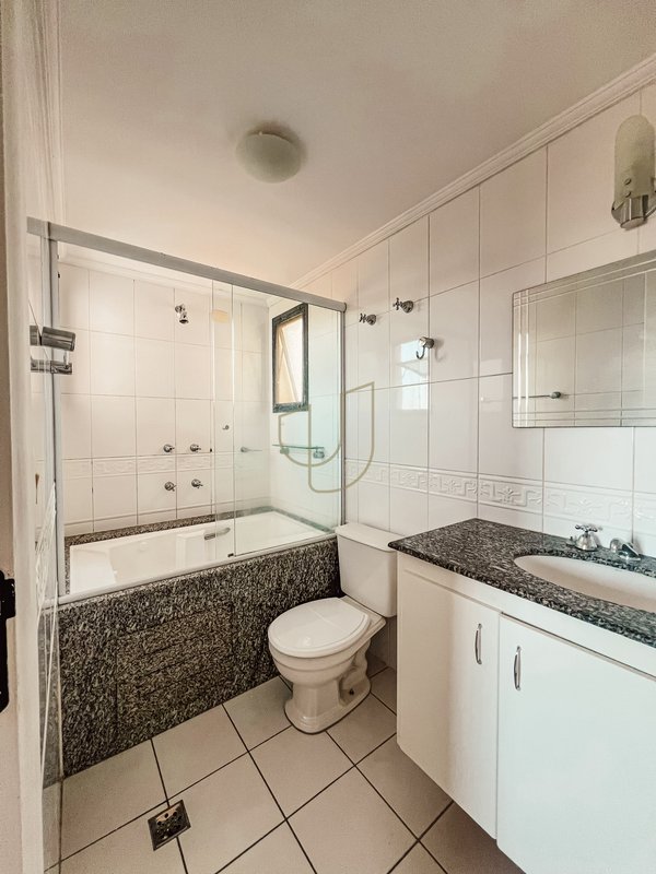 Apartamento com 3 Dormitórios no Condomínio Esplanada Park Rua Laurent Martins São José dos Campos - 