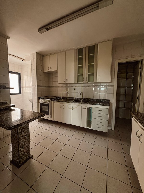 Apartamento com 3 Dormitórios no Condomínio Esplanada Park Rua Laurent Martins São José dos Campos - 
