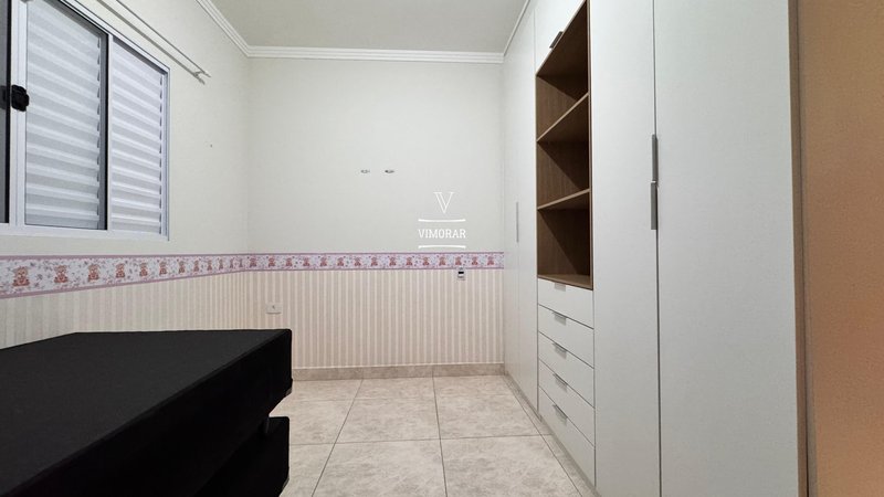 Casa assobradada 3 dormitórios sendo 1 suíte + 4 vagas de garagem - Guarulhos - 