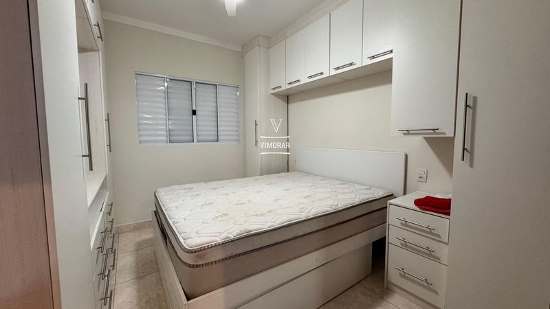 Casa assobradada 3 dormitórios sendo 1 suíte + 4 vagas de garagem - Guarulhos - 