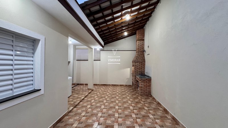Casa assobradada 3 dormitórios sendo 1 suíte + 4 vagas de garagem - Guarulhos - 