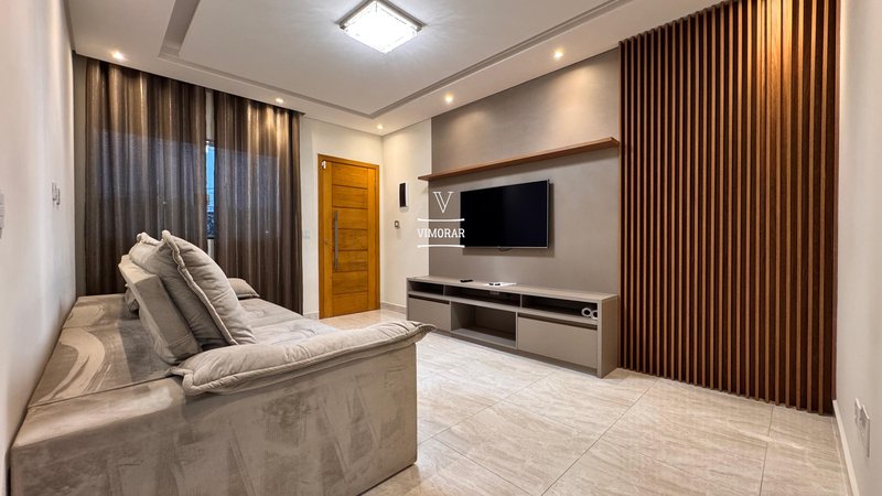 Casa assobradada 3 dormitórios sendo 1 suíte + 4 vagas de garagem - Guarulhos - 