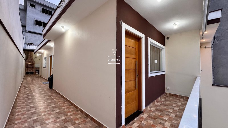 Casa assobradada 3 dormitórios sendo 1 suíte + 4 vagas de garagem - Guarulhos - 