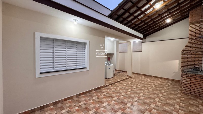 Casa assobradada 3 dormitórios sendo 1 suíte + 4 vagas de garagem - Guarulhos - 