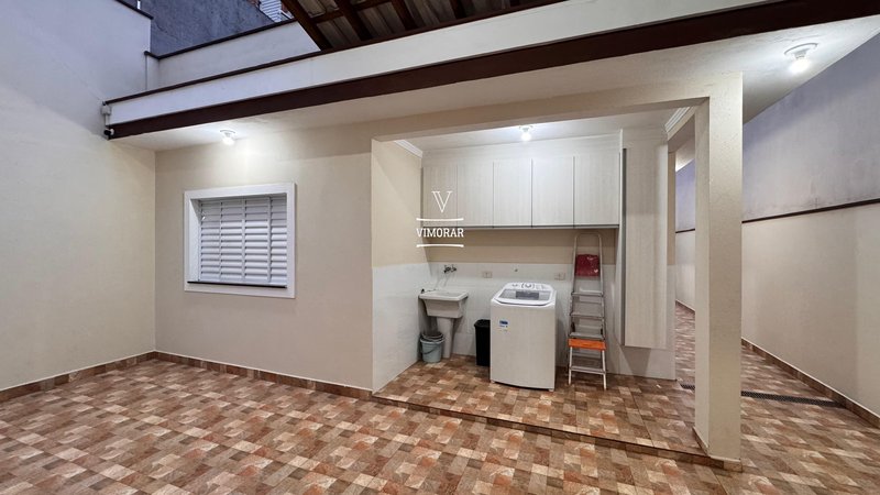 Casa assobradada 3 dormitórios sendo 1 suíte + 4 vagas de garagem - Guarulhos - 
