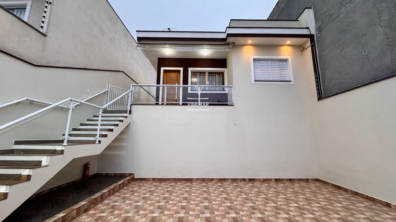 Casa assobradada 3 dormitórios sendo 1 suíte + 4 vagas de garagem - Guarulhos - 