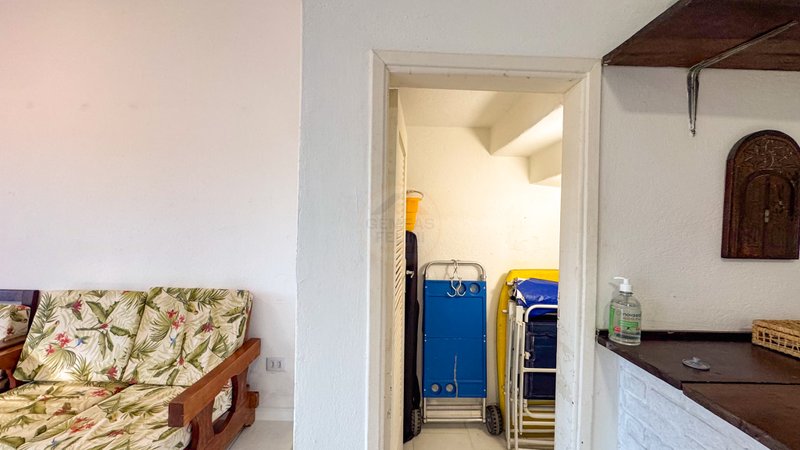 Casa fora de Condomínio na Praia de Juquehy - À VENDA - São Sebastião - 