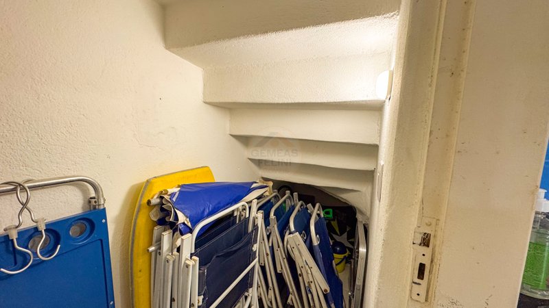 Casa fora de Condomínio na Praia de Juquehy - À VENDA - São Sebastião - 