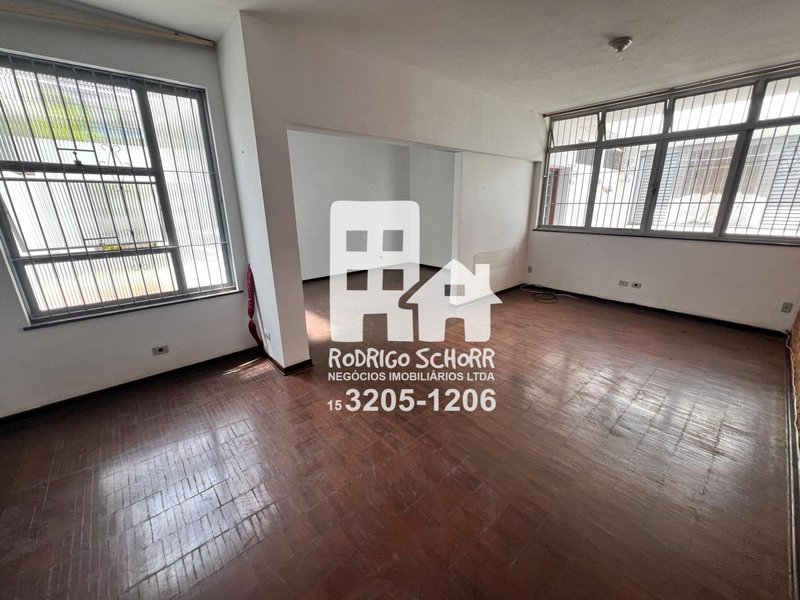 Imóvel Residencial / Comercial com Potencial Estratégico no Centro de Tatuí 🏢 - Tatuí - 