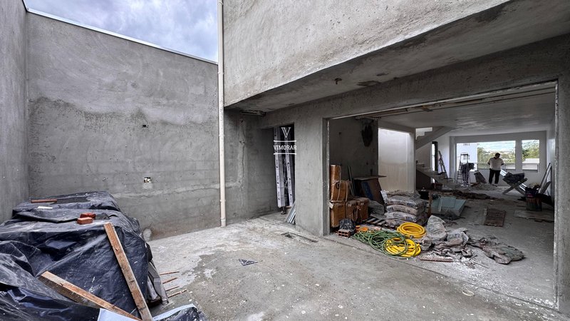 Sobrado 3 suítes + 2 vagas de garagem - Guarulhos - 