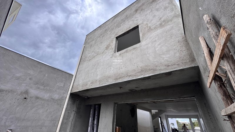 Sobrado 3 suítes + 2 vagas de garagem - Guarulhos - 