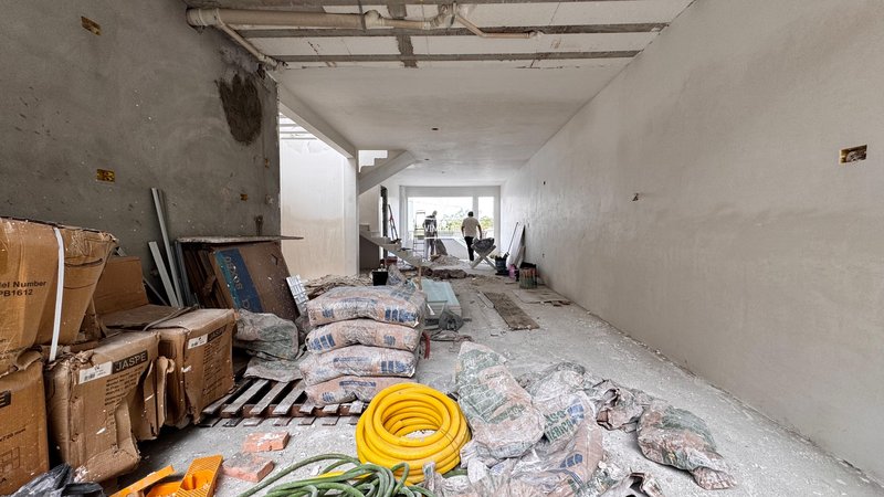 Sobrado 3 suítes + 2 vagas de garagem - Guarulhos - 
