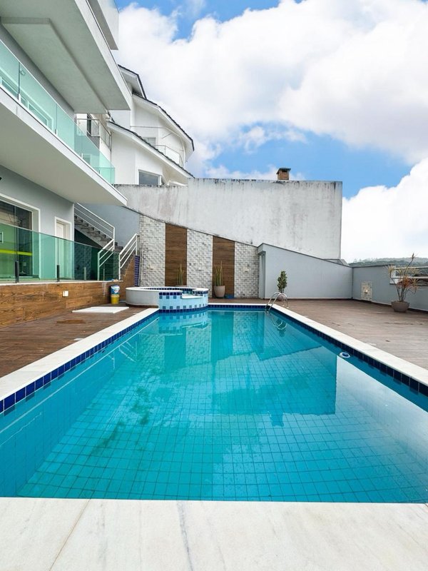 Elegância, Conforto e Vista privilegiada no Hills III – Porteira Fechada Rod. Pedro Eroles Arujá - 