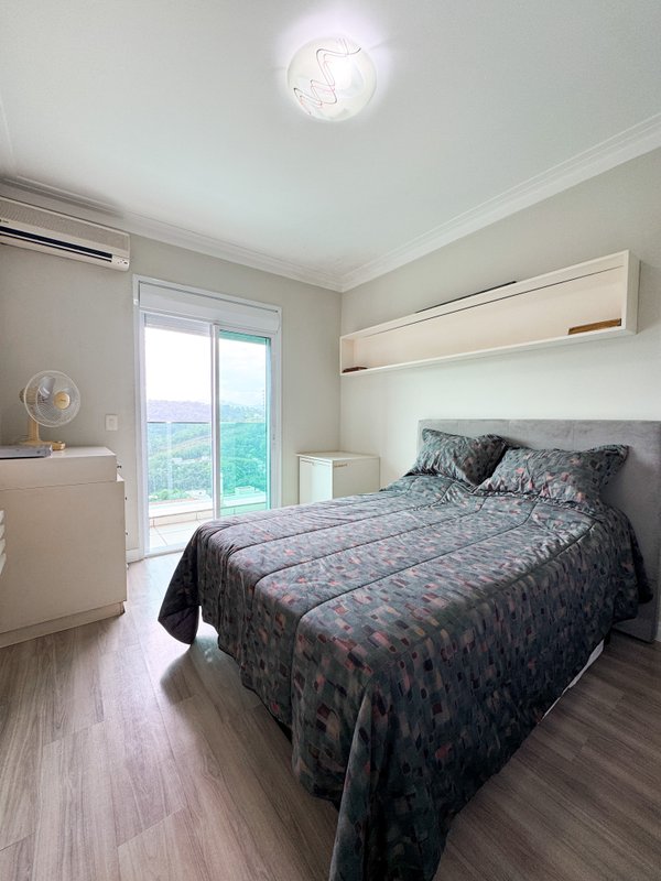 Elegância, Conforto e Vista privilegiada no Hills III – Porteira Fechada Rod. Pedro Eroles Arujá - 