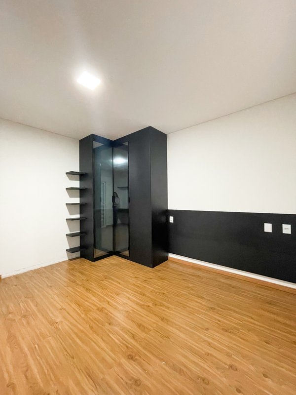 Casa Nova e Contemporânea no Arujá 5 Av. Benedito Manoel dos Santos Arujá - 