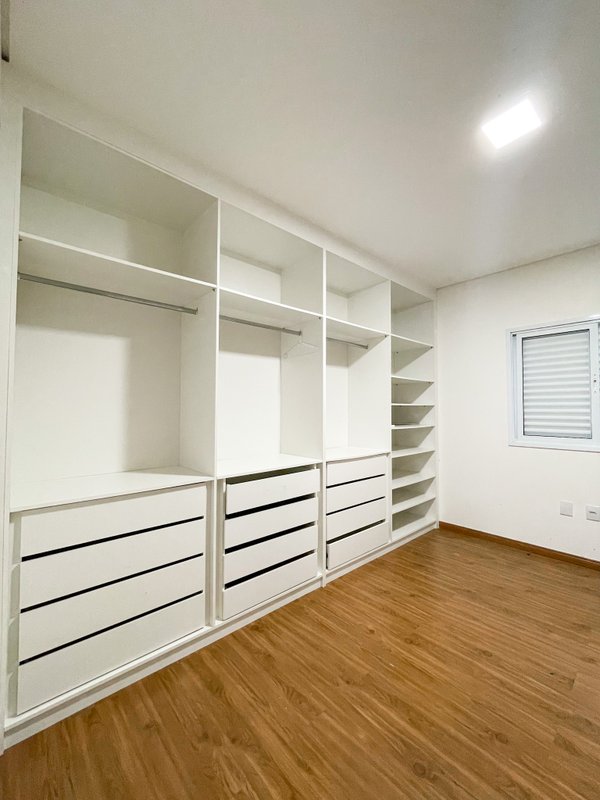 Casa Nova e Contemporânea no Arujá 5 Av. Benedito Manoel dos Santos Arujá - 